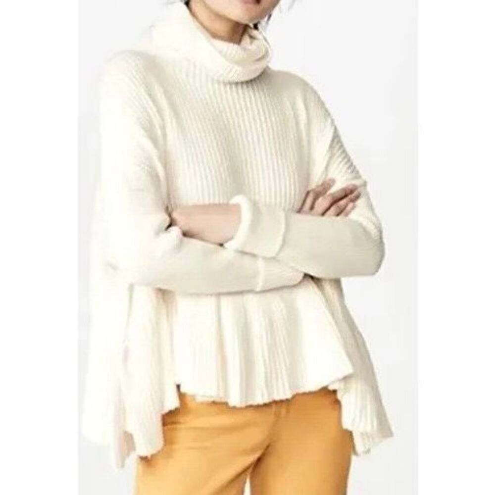 Free People Layer Cake Ribbed Trapeze Turtleneck Off White Coconut Sweater M